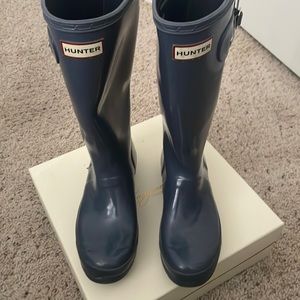 Hunters rain boots